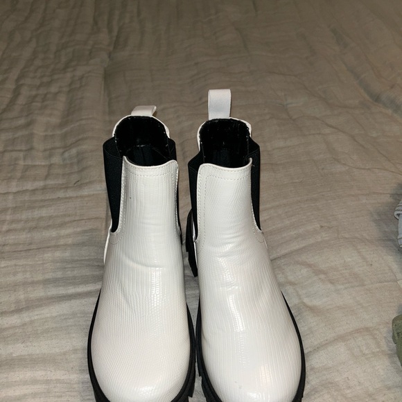 True craft size 7 brand new boots - Picture 2 of 2